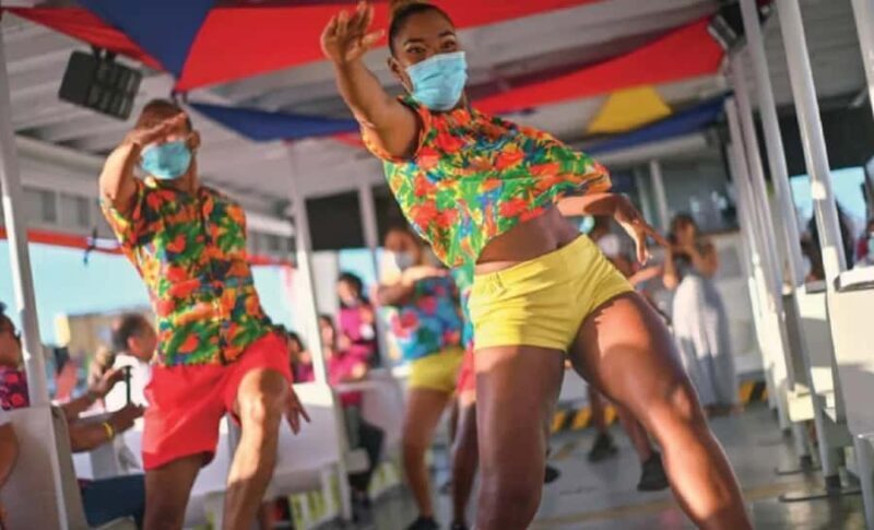 Cartagena: Sunset sailing in the bay of Cartagena + open bar - Key Points