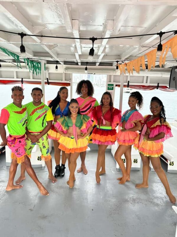 Cartagena: Sunset sailing in the bay of Cartagena + open bar - FAQ