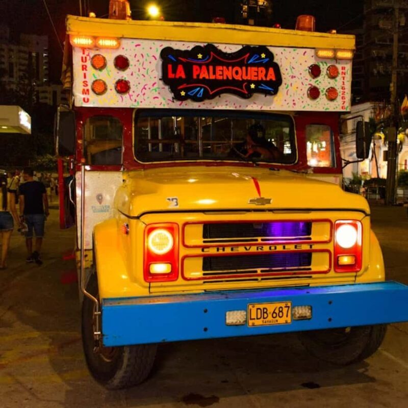 CARTAGENA: Super party in typical chiva with entertainer for 2 hours and disco! - Cartagena: Super party in typical chiva with entertainer for 2 hours and disco!