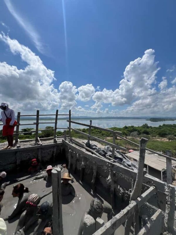 Cartagena: Totumo MUD VOLCANO bilingual guide and lunch - Key Points