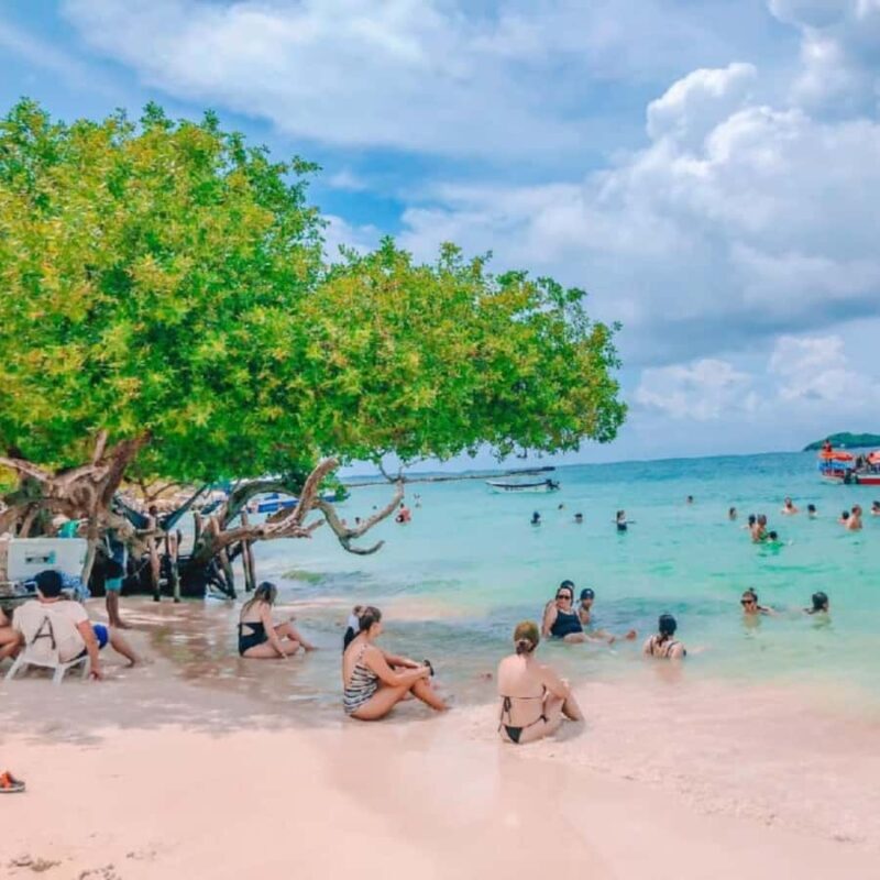 Cartagena: Tour 4 x 1 speedboat-Rosary Islands-Agua Azul-Cholón-Barú - Cartagena: Tour 4 x 1 Speedboat - Rosary Islands, Agua Azul, Cholón, Barú