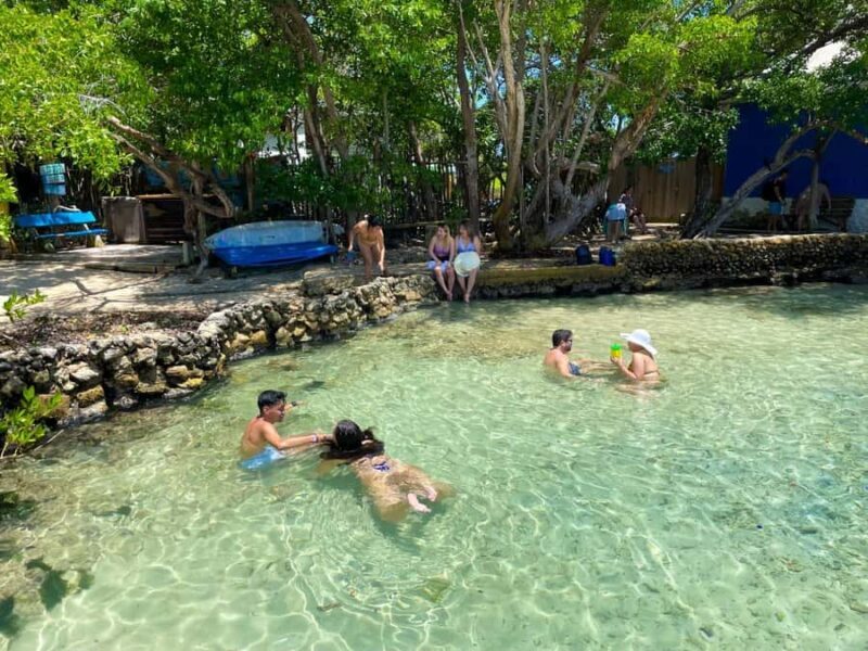 Cartagena: Visit 4 destinations by boat with lunch - FAQ