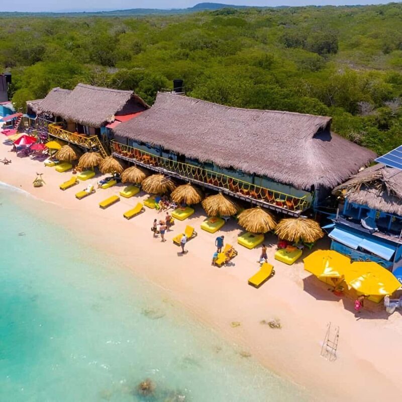 Cartagena: Visit 4 islands in a speedboat + plankton! - Key Points