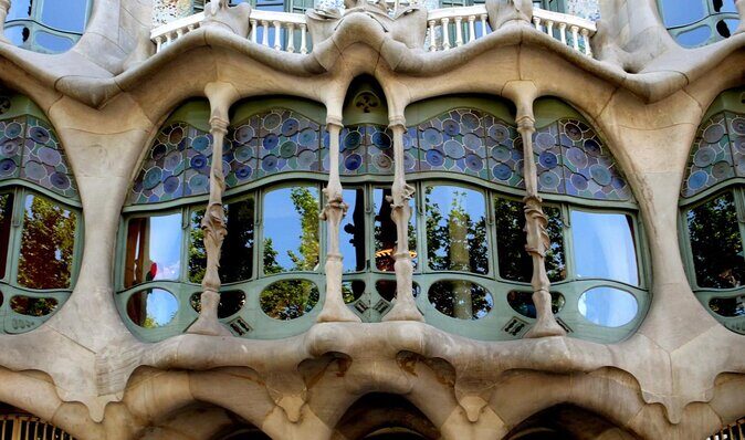 Casa Batllo Admission Ticket with Intelligent Audio Guide - Visiting Casa Batlló in Barcelona: A Complete Review of the Admission Ticket with Intelligent Audio Guide