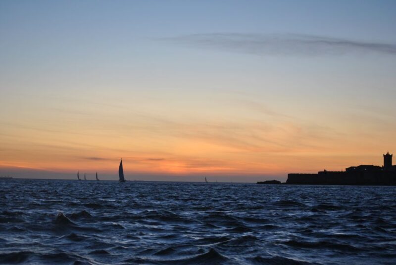 Cascais: 2-Hour Private Luxury Sunset Cruise with a Drink - In-Depth Review of the Cascais Sunset Cruise