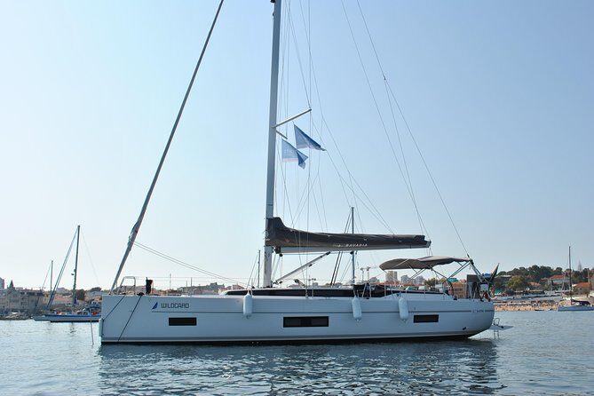 Cascais Private Luxury Sunset 2h Cruise with a drink - Cascais Marina