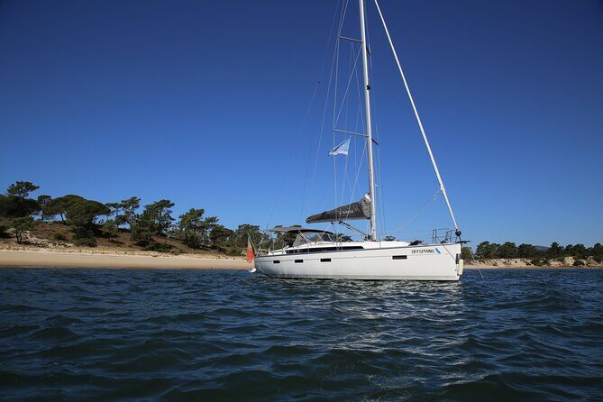 Cascais Romantic Private 2h Cruise with sparkling wine - An In-Depth Look at the Cascais Private Cruise