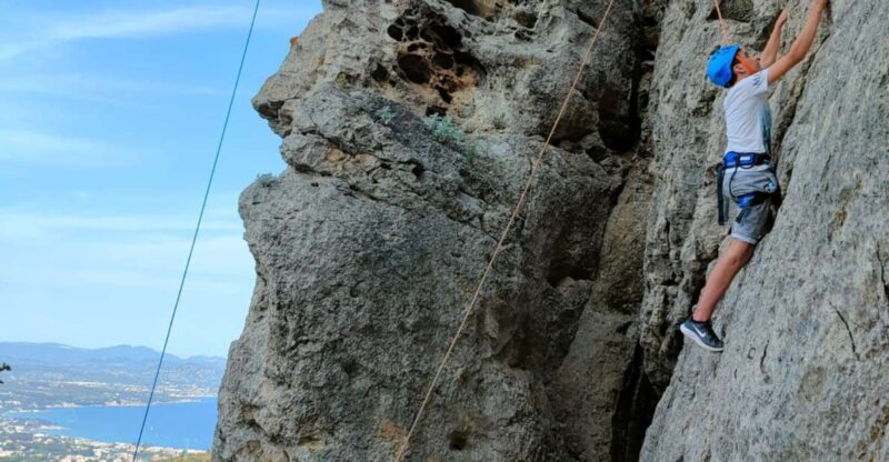 Cassis - La Ciotat : Climbing class on the Cap Canaille - Discover the Vertical Wonders of the South of France with a Climbing Class on Cap Canaille