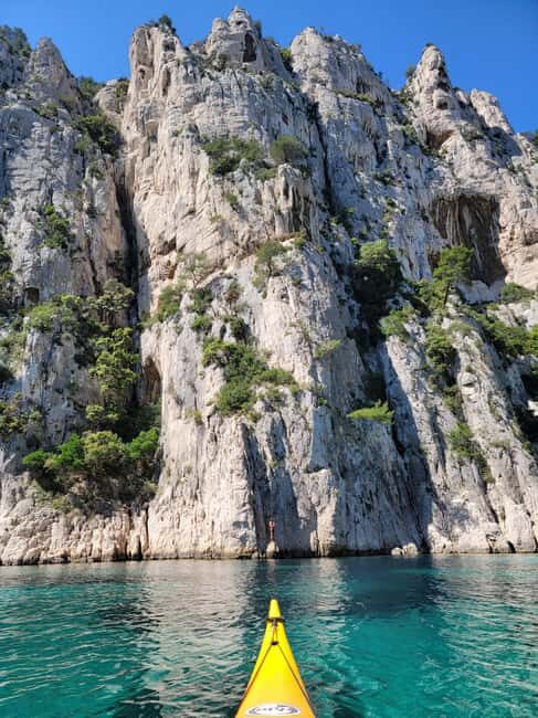 Cassis: Sea kayaking day in the Calanques National Park - FAQ