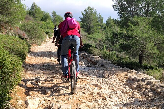 Cassis: Three Calanques Tour by Electric Mountain Bike - The Starting Point and First Impressions