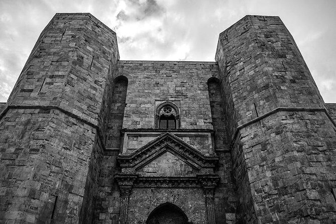 Castel del Monte, between wonder and mystery - Key Points