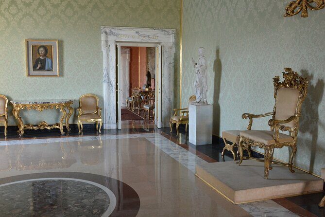 Castel Gandolfo: Papal Apartments & Secret Garden Entry Ticket - Experience the Hidden Royalty of Castel Gandolfo: Papal Apartments & Secret Garden Entry
