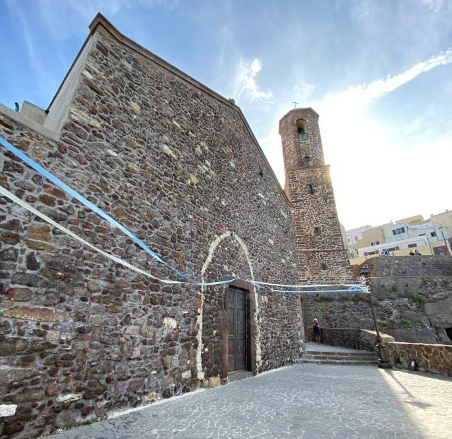 Castelsardo: Basket-Making Workshop and Museum Guided Tour - Exploring Castelsardo: A Closer Look at the Experience
