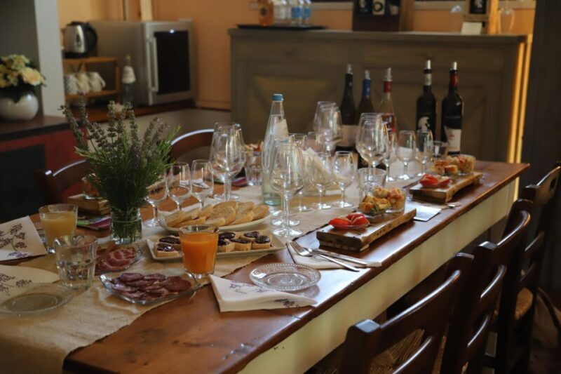 Castiglion Fiorentino: Buccelletti Wine Flight - Castiglion Fiorentino: Buccelletti Wine Flight – An Authentic Taste of Tuscany