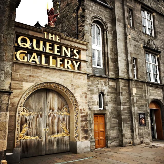 Castle & Cobblestones: 8-Hour Private Edinburgh Walking Tour - Elevating the Experience: Calton Hill and Jacob’s Ladder