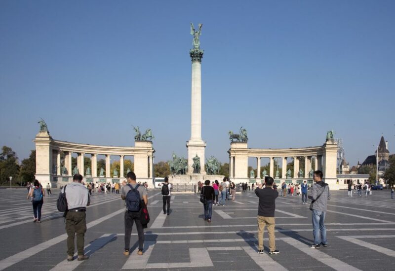 Castle District & Pest Driving Tour with Danube River Cruise - What’s Included and What’s Not