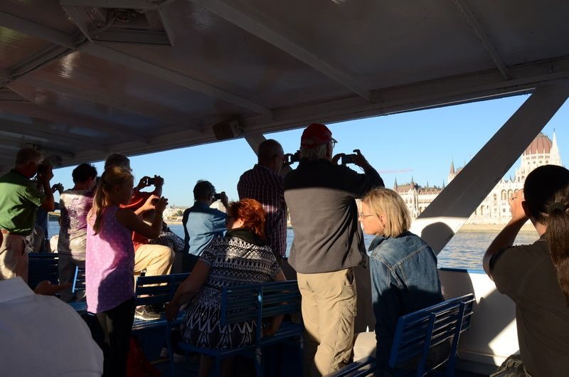 Castle District & Pest Driving Tour with Danube River Cruise - Practical Tips for Travelers