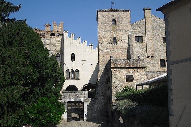 Castle, medieval village, Venetian baroque garden, wine tasting private tour - Who Will Love This Tour?