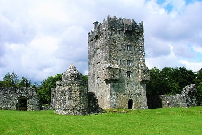 Castles of Connemara tour departing Galway city. Guided. Full day - Who Will Love This Tour?