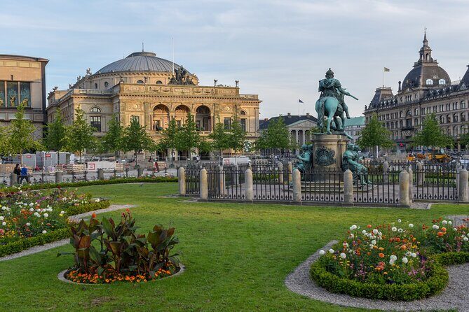 Castles of Kronborg and Frederiksborg from Copenhagen by Car - FAQ