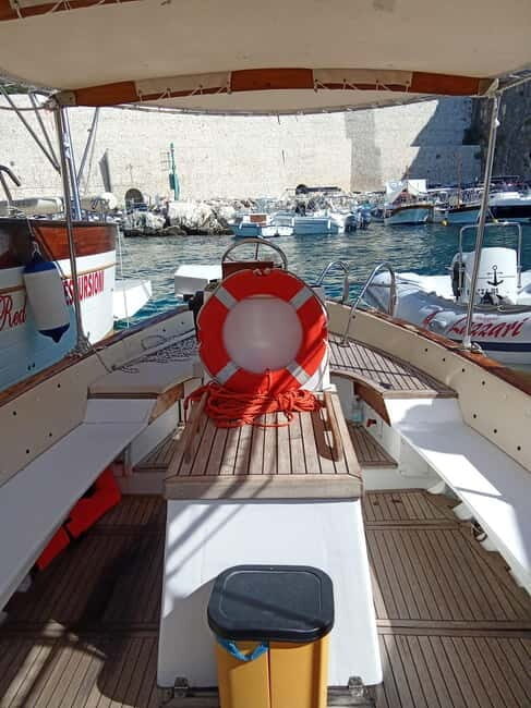 CASTRO-MALEPASSO: 3H CAVES BOAT TOUR WITH APERITIVE - Key Points