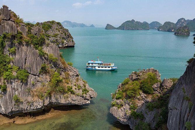 Cat Ba Luxury Day trip (included: transfer around ways + ticket + kayaking) - FAQs
