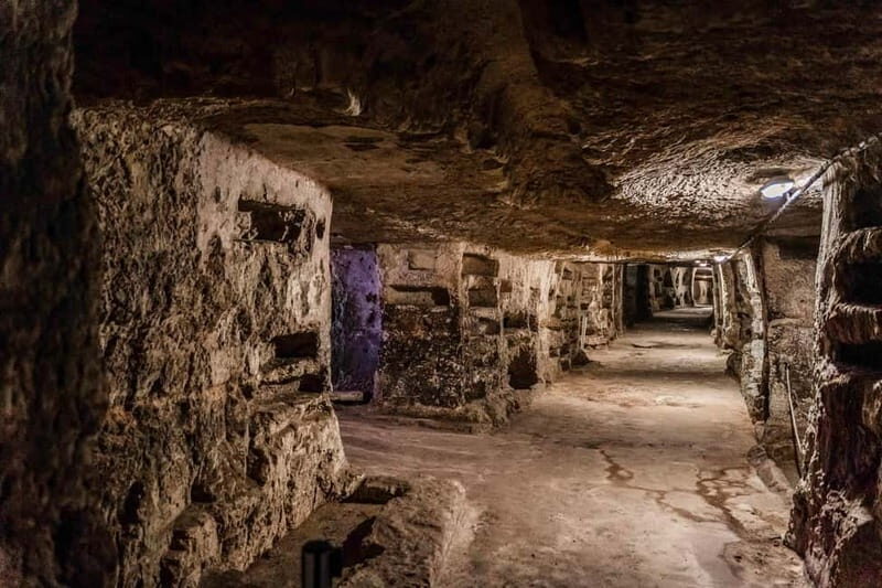 Catacomb of St. John: Entrance ticket and guided tour with VR viewer - An In-Depth Look at the Catacomb Experience
