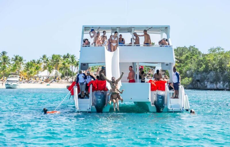 Catalina Snorkeling at The Wall & Altos de Chavón Tour - An In-Depth Look at the Catalina Snorkeling & Culture Tour