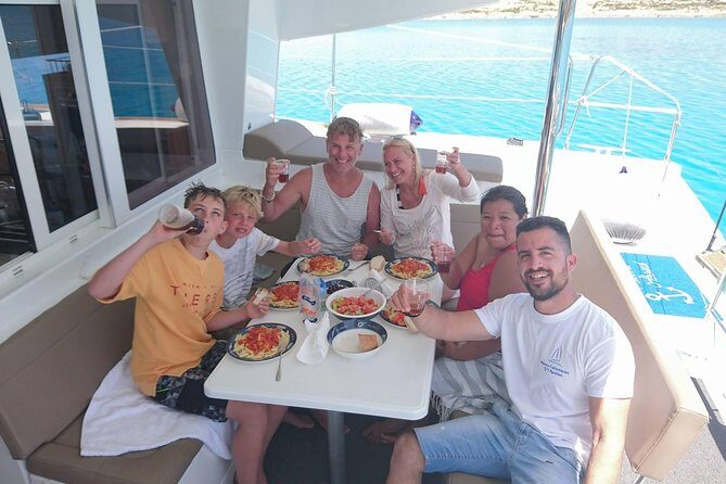 Catamaran All inclusive-Day Cruise to Naxos or Paros with Lunch - Group Size and Atmosphere