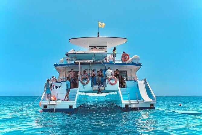 Catamaran Cruise from Puerto Rico (Full package) - Key Points