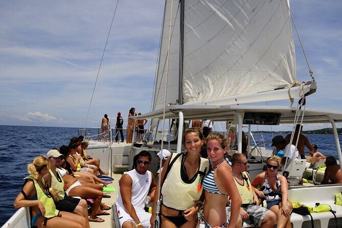 Catamaran Cruise, Open Bar, Food and Snorkeling - Key Points