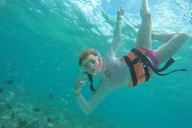 Catamaran Group Sightseeing, Snorkeling Tour Isla Mujeres - Food and Drinks