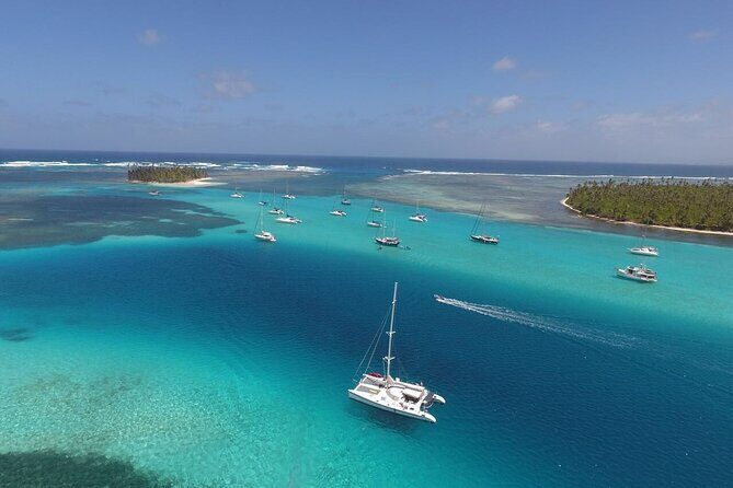 Catamaran in San Blas Islands - Discovering the San Blas Islands on a Private Catamaran