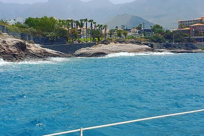 CATAMARAN OCEAN CRUISE TOUR, Food & Drinks included! - A Detailed Look at the Catamaran Ocean Cruise Tour