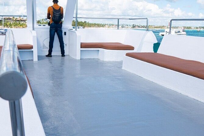 Catamaran Party Snorkeling and Barra Libre from Punta Cana - An In-Depth Look at the Catamaran Party Snorkeling Tour