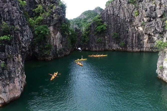 Catamaran Premium Cruise to Halong Bay & Lan Ha Bay in 1 Day Tour - Who Should Consider This Tour?