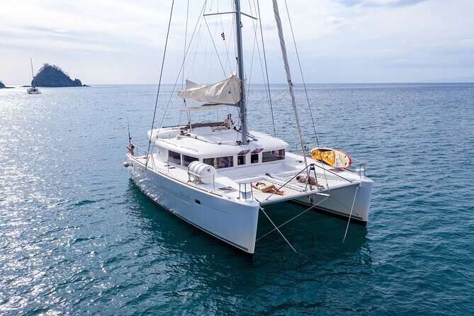 Catamaran Sailboat / Sunset & Snorkeling Tour from Guanacaste - FAQs