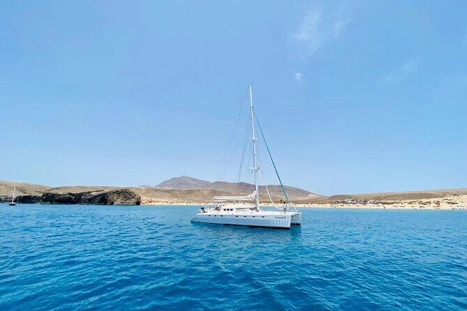 Catamaran Sailing Experience to Papagayo's Beaches with lunch and drinks - The Experience: What You Can Expect