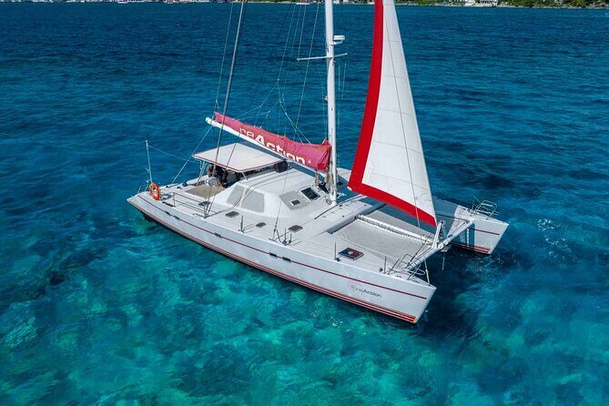 Catamaran to Isla Mujeres  Kids Go Free! (Only Pay Dock Fee) - Key Points