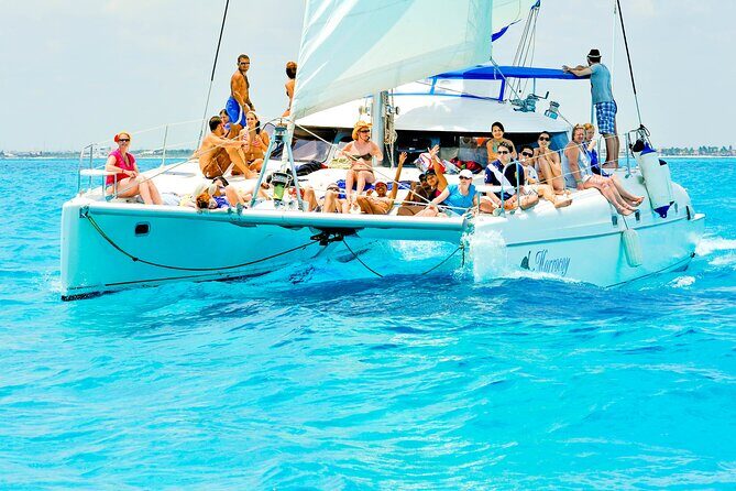 Catamaran to Isla Mujeres Snorkeling Tour with Open Bar and Lunch - The Beach Club and Lunch