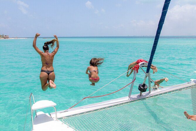 Catamaran to Isla Mujeres with Open Bar from Playa del Carmen - Discover the Vibrant Charm of the Catamaran to Isla Mujeres from Playa del Carmen