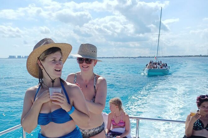 Catamaran Tour to Isla Mujeres all Included - FAQs