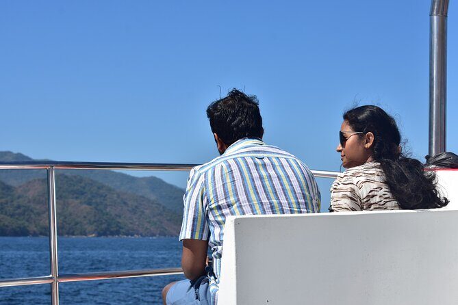 Catamaran Yelapa Beach Tour with Snorkeling, Food and Open Bar - The Sum Up