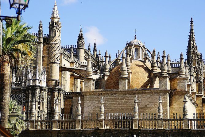 Cathedral & Giralda of Seville Exclusive Group, max. 9 travelers - Key Points