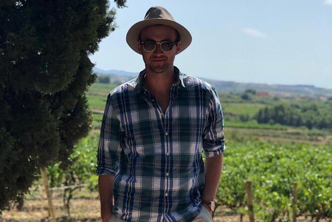 Cava Wineyard & Sitges Day Trip from Barcelona - FAQ