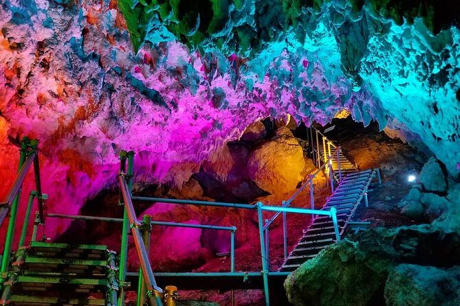 CAVE OKINAWA A mysterious limestone cave that you can easily enjoy! - Key Points