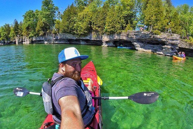 Cave Point Kayak Tour - The Full Experience: An In-Depth Look
