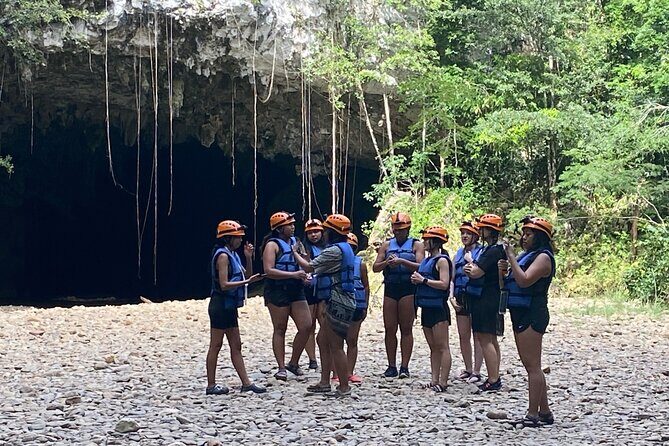 Cave Tubing Paradise and The Howler Monkey Sanctuary - Key Points