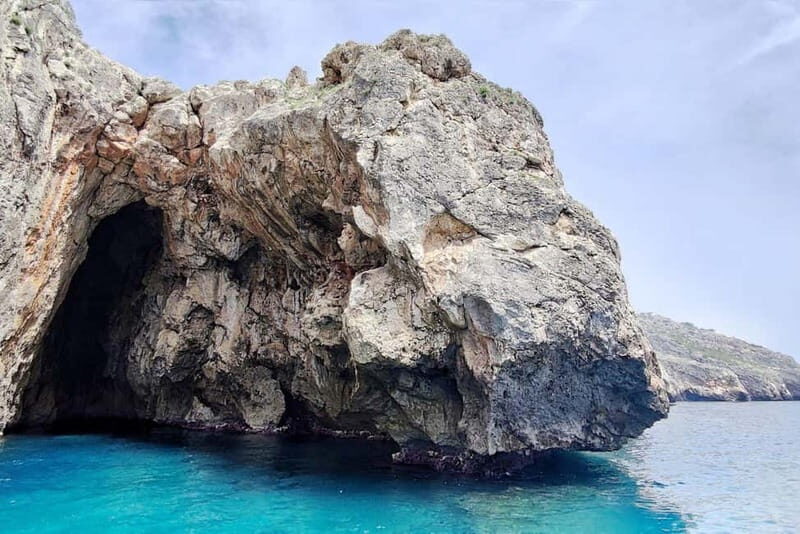 CAVES LEUCA TOUR WITH SKIPPER 3 HOURS - Key Points