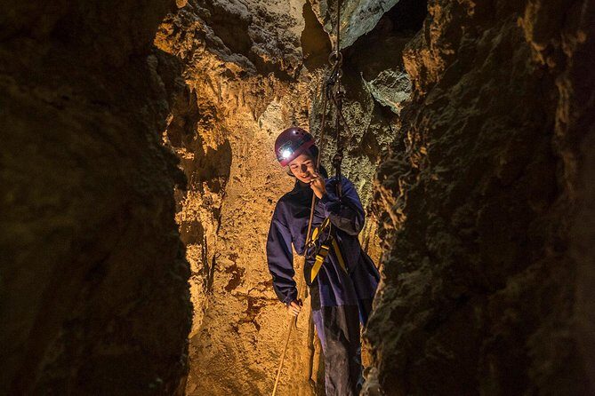 Caving in Arrábida Natural Park, Setúbal, Sesimbra, near Lisbon - FAQs
